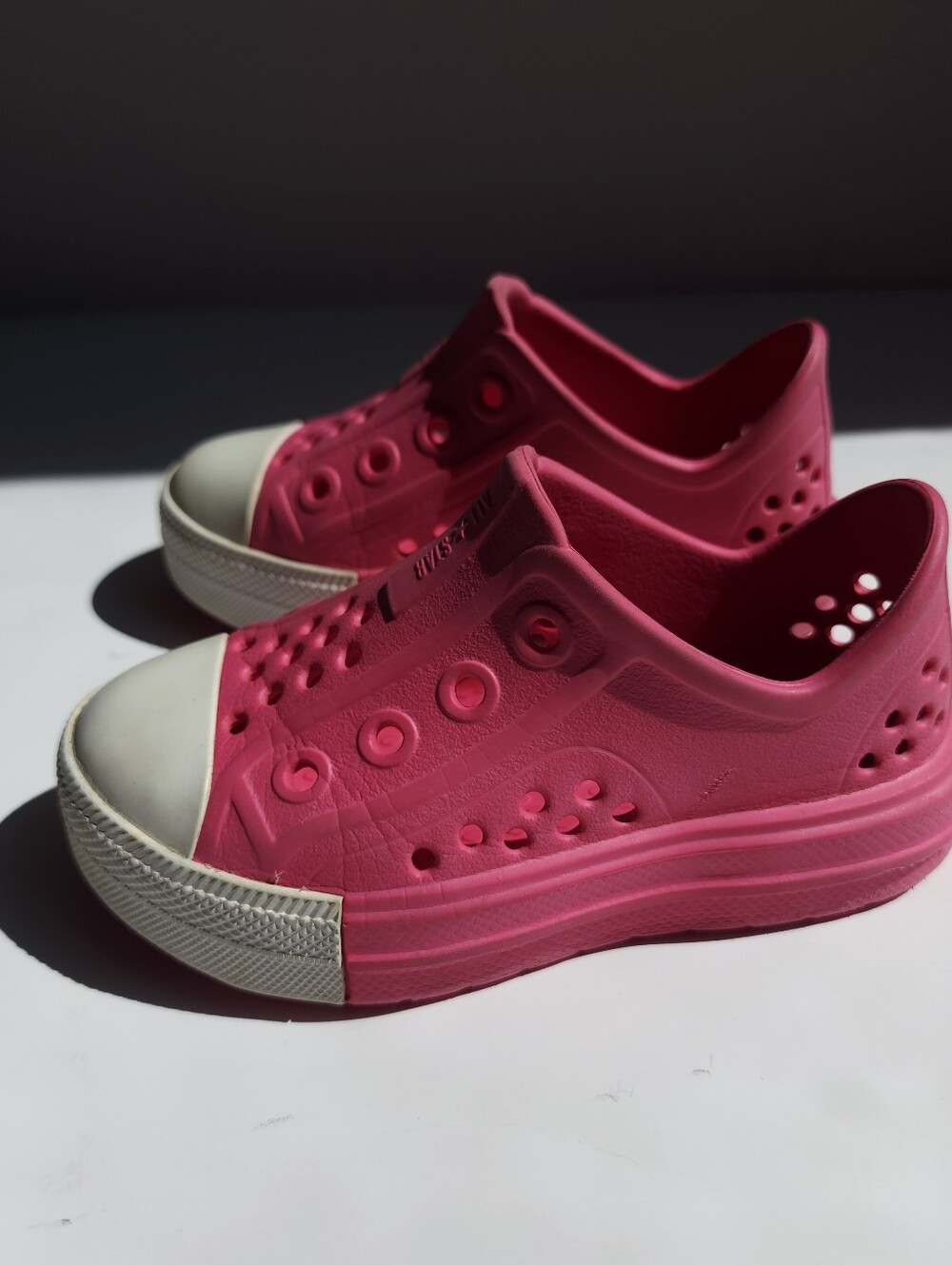 Converse All Star Pink Slip-On Toddler 9 Water Shoes Lightweight Low Top Crocs - Picture 6 of 11